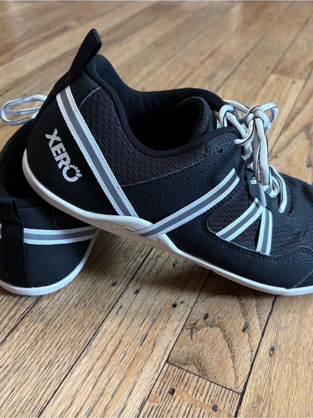 Xero Black Women’s mimimal shoes - Picture 5 of 7